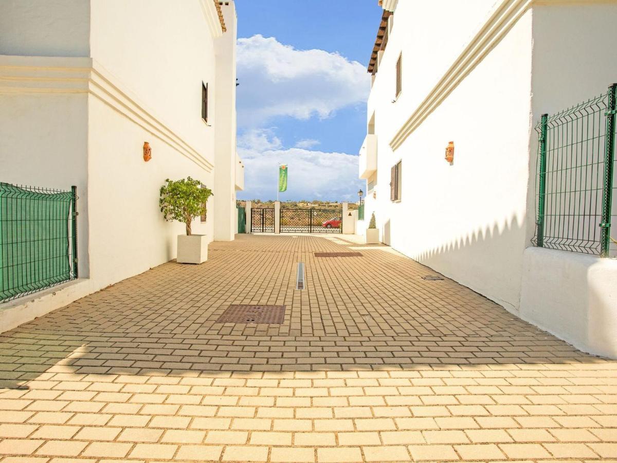 Spacious Apartment In San Roque With Swimming Pool エクステリア 写真